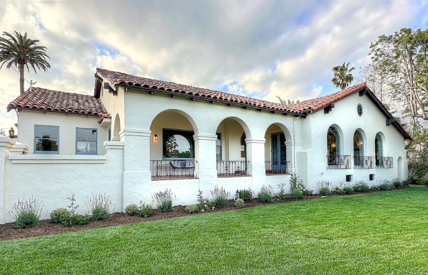 Front of Spanish-Colonial style home