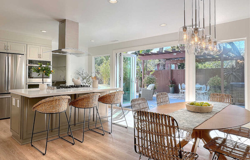 California Comfort highlights the Cali lifestyle, by bringing the indoors outside and vice versa. Our rattan and metal dining chairs and bar stools add a touch of modern for a sophisticated buyer.